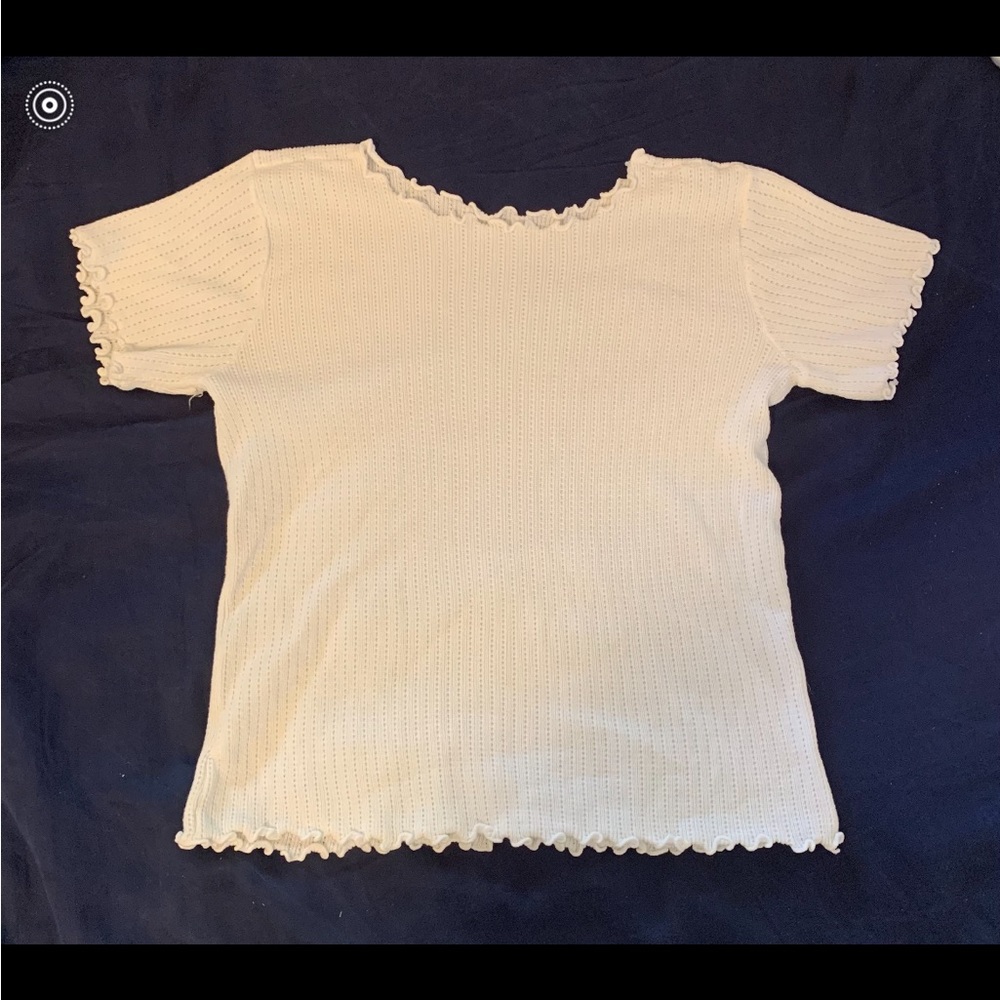 Cute white basic lettuce top size small Y2K
